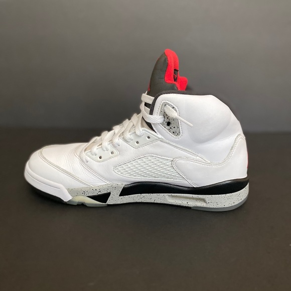 Jordan 5 White Cement - Picture 2 of 4